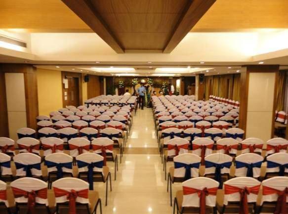 โฮเต็ล ดีปา คอมฟอร์ตส Hotel มังคาลอร์ ภายนอก รูปภาพ