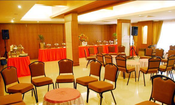 โฮเต็ล ดีปา คอมฟอร์ตส Hotel มังคาลอร์ ภายนอก รูปภาพ