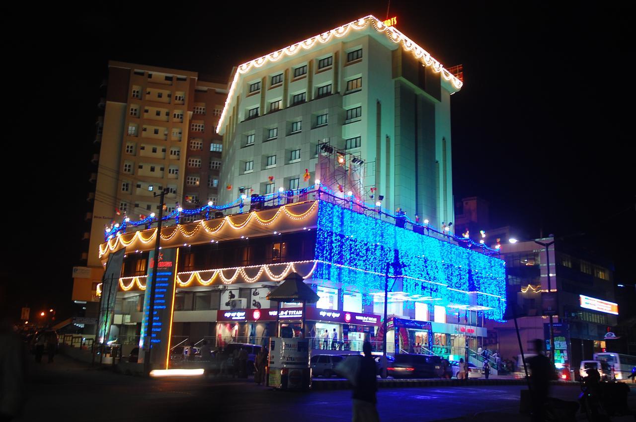 โฮเต็ล ดีปา คอมฟอร์ตส Hotel มังคาลอร์ ภายนอก รูปภาพ